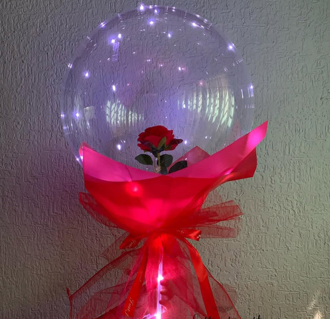 Globo Transparente con Rosa Eterna y Luz LED – Regalo Romántico y Elegante