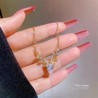 Collar Venado Brillante – Místico, Elegante y Femenino